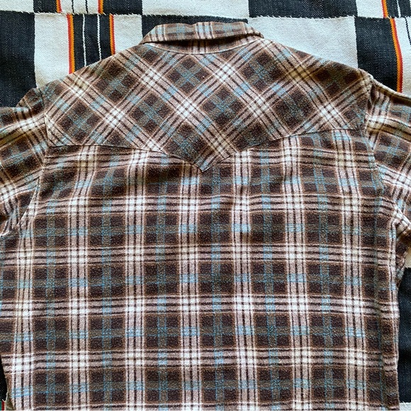 Vintage JC Penney Pearl Snap Flannel button up shirt. Size 15.5-33. Pockets! - Picture 8 of 15
